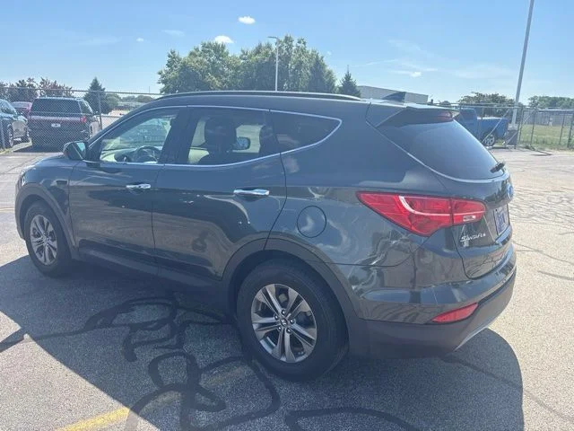 Used 2014 Green Hyundai Base image 5