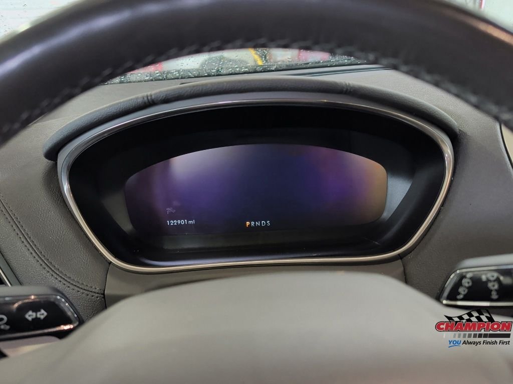 Used 2019 Brown Lincoln Select image 24
