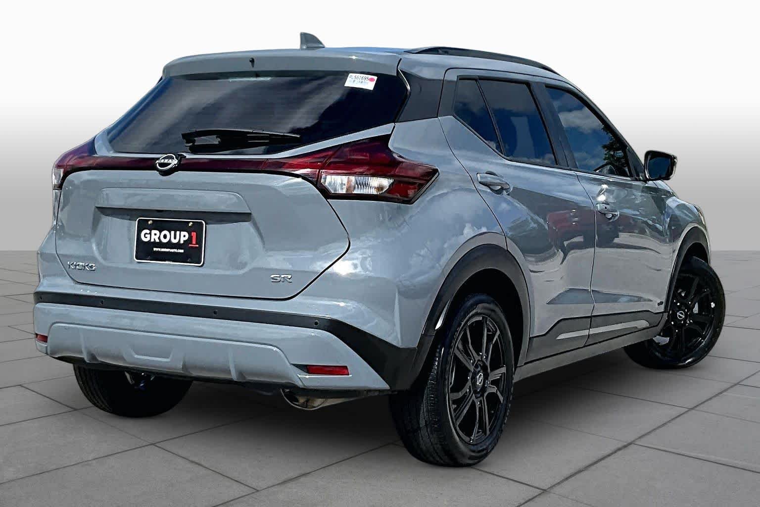 Used 2023 Boulder Gray Pearl Nissan SR image 13