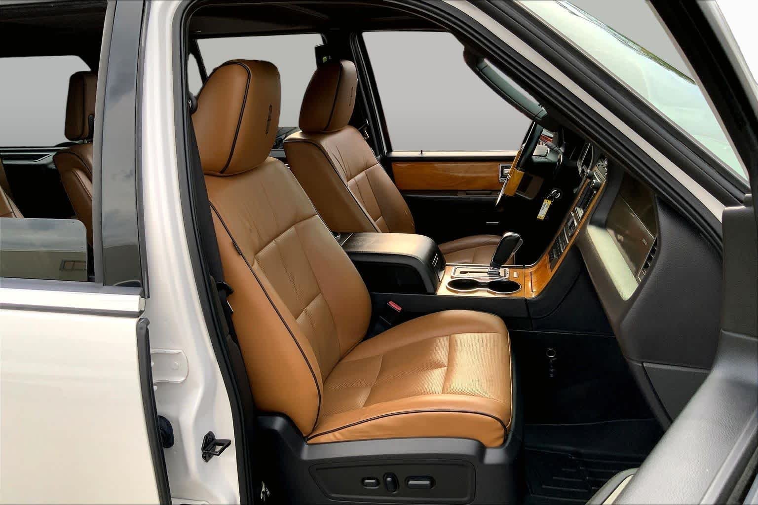 Pre-Owned 2014 Lincoln Navigator