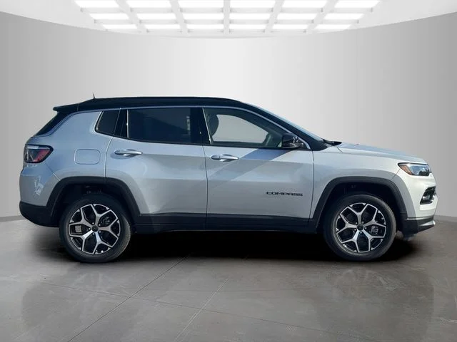 New 2026 Silver Zynith Metallic Clear-Coat Exterior Paint Jeep Limited image 8