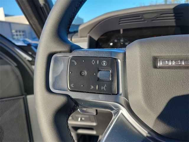 Used 2025 White Land Rover Dynamic se image 30
