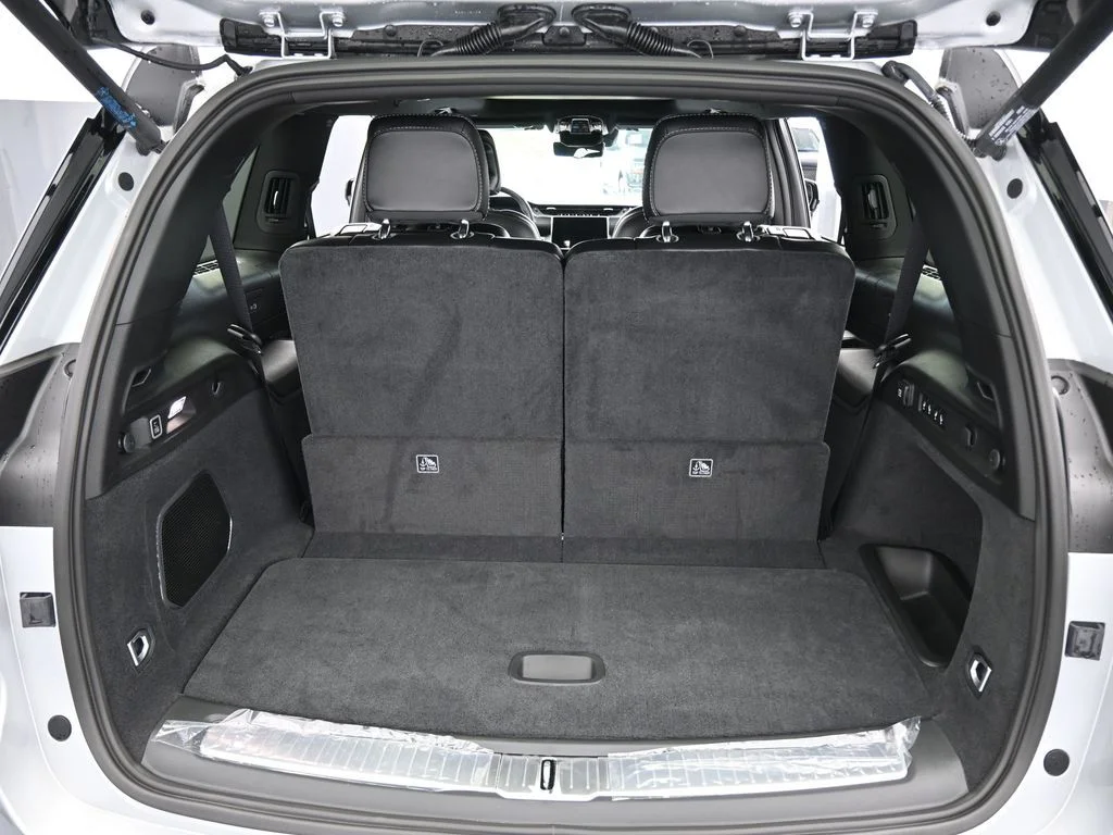 Used 2024 Silver Zynith Jeep Overland image 49