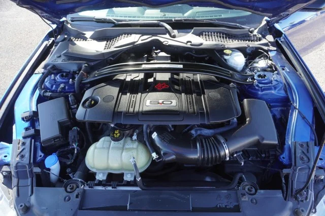 Used 2022 BLUE Ford GT image 32
