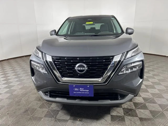 Used 2022 Nissan Rogue SV with VIN 5N1BT3BB3NC690022 for sale in Shakopee, Minnesota