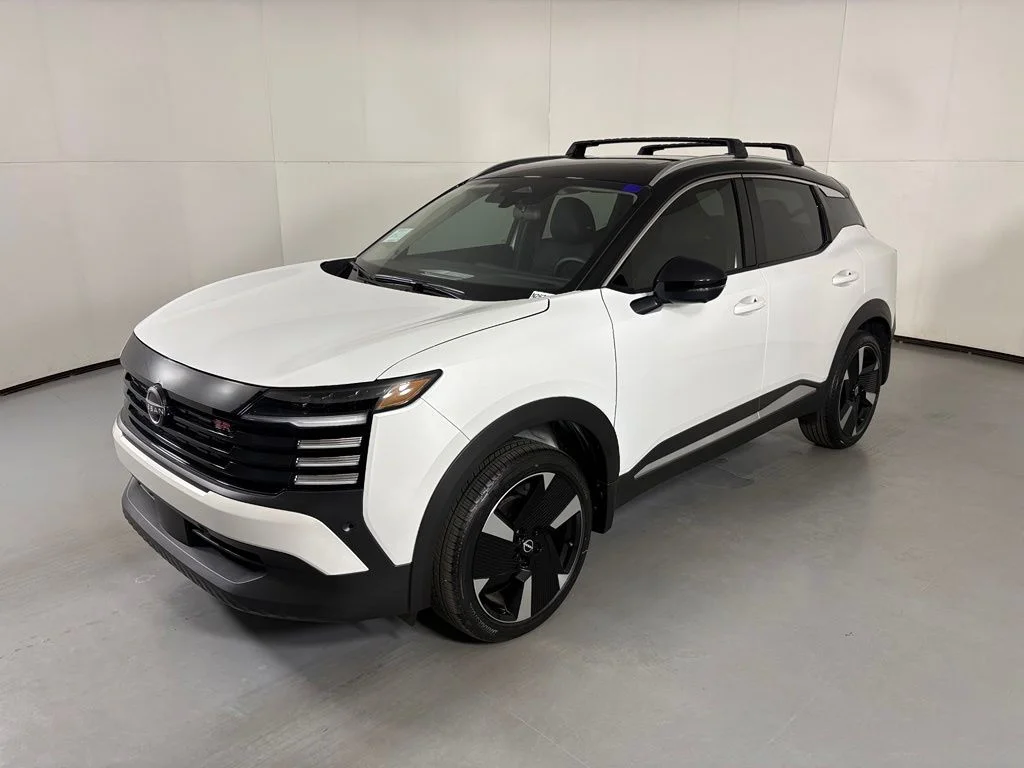 New 2026 Aspen White TriCoat / Super Black Two-tone Nissan SR image 4
