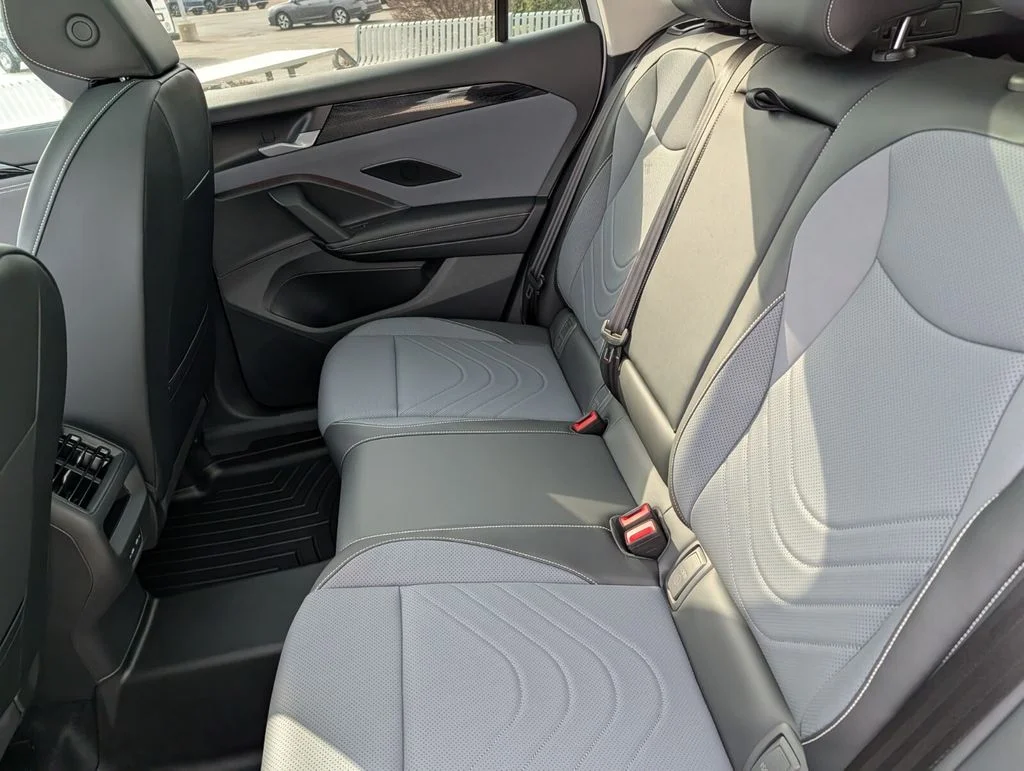 New 2026 White/off-white Volkswagen 2.0T SE image 13