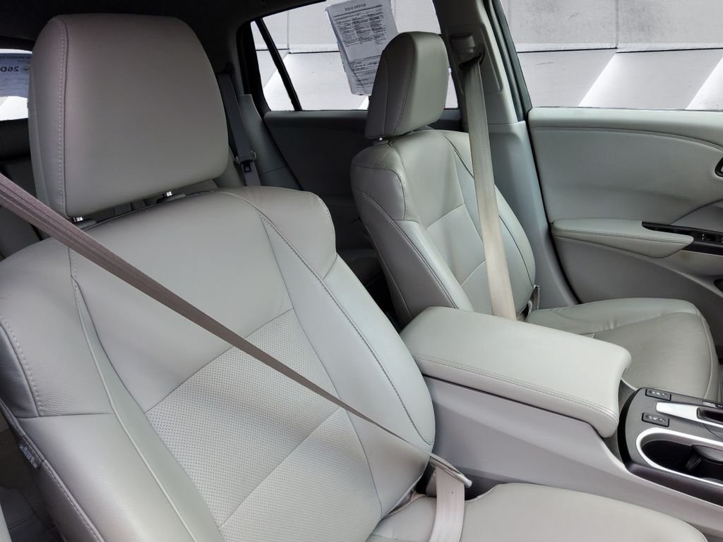 Used 2018  Acura Technology Package image 14