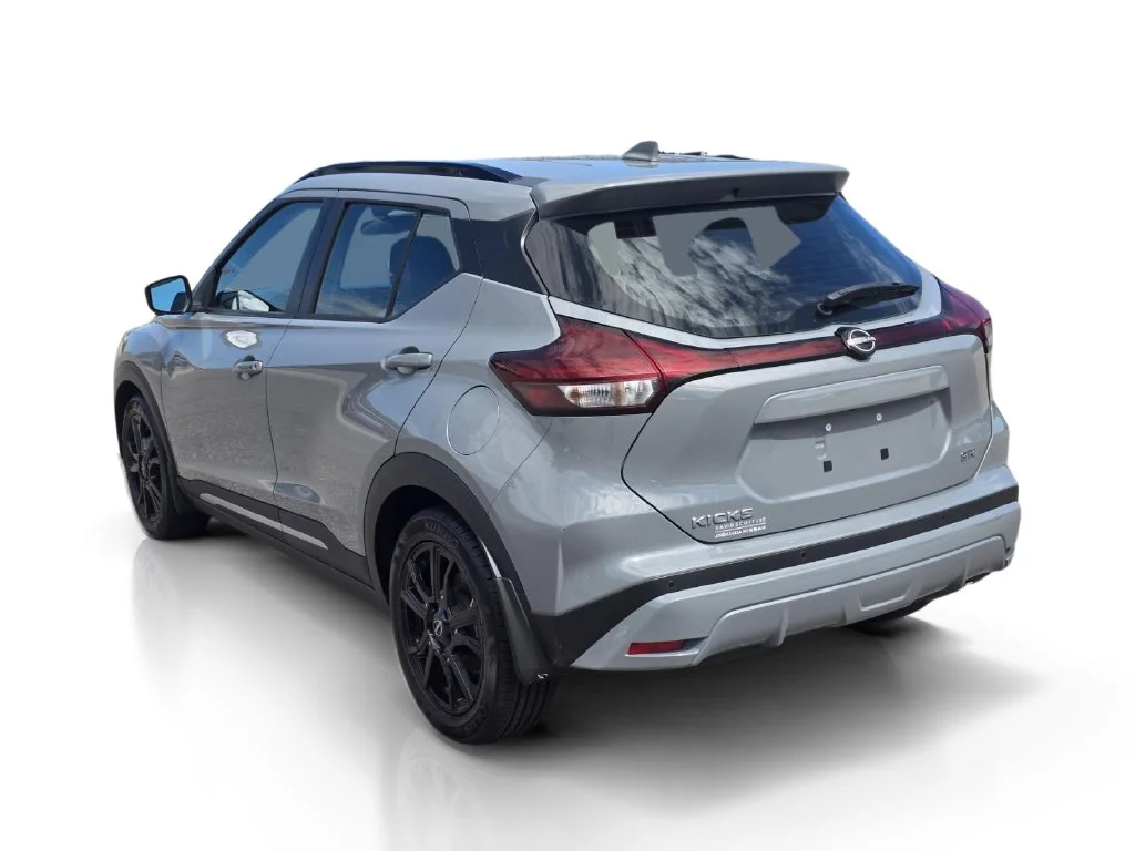 Used 2024 Gray Nissan SR image 9
