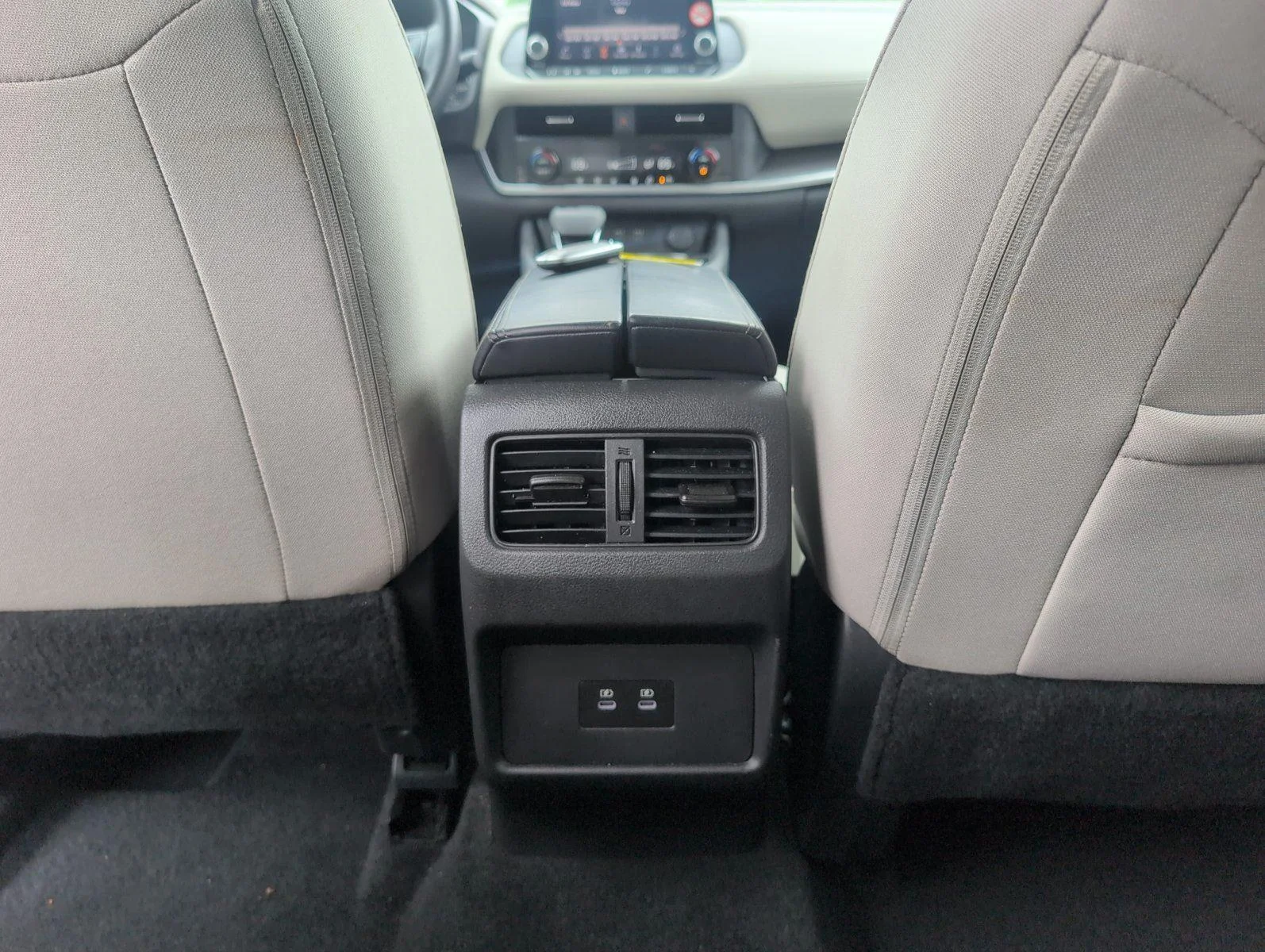 Used 2025 Everest White Pearl Nissan SV image 33