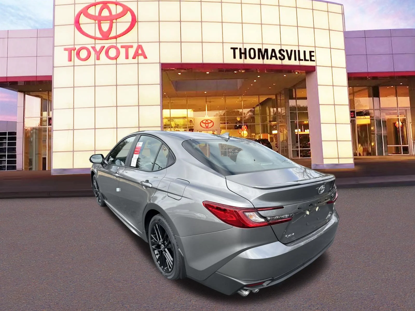 Used 2025  Toyota  image 7