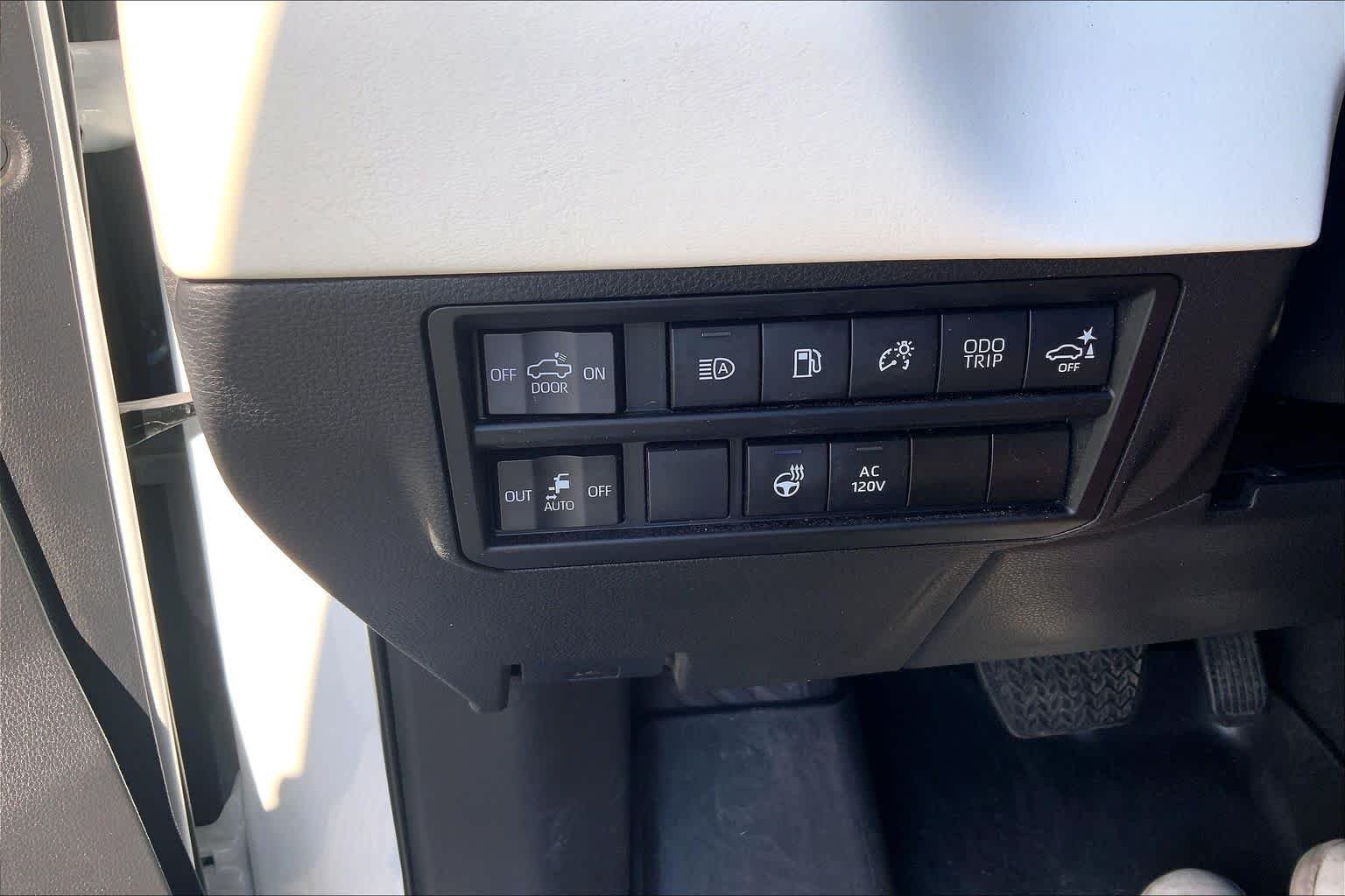 Used 2023 Wind Chill Pearl Toyota Capstone Hybrid image 36