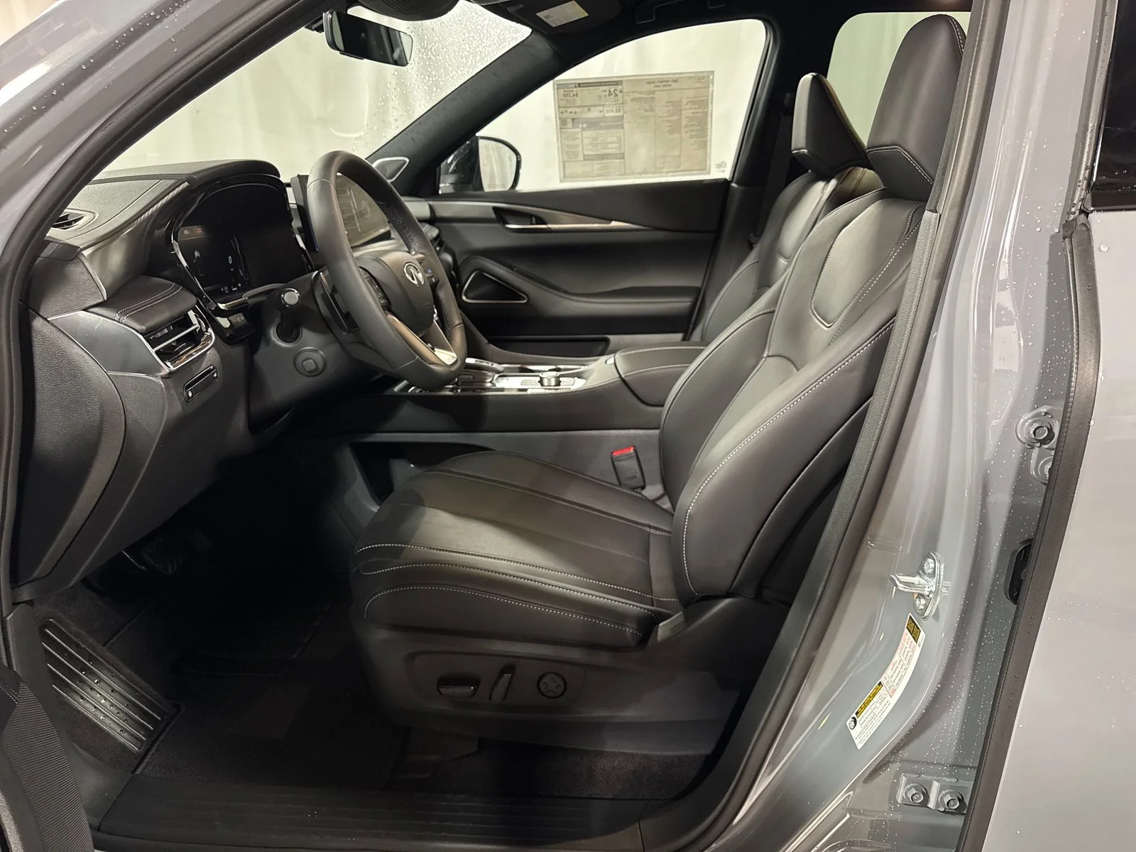 New 2027 HARBOR GRAY INFINITI Sport AWD image 3