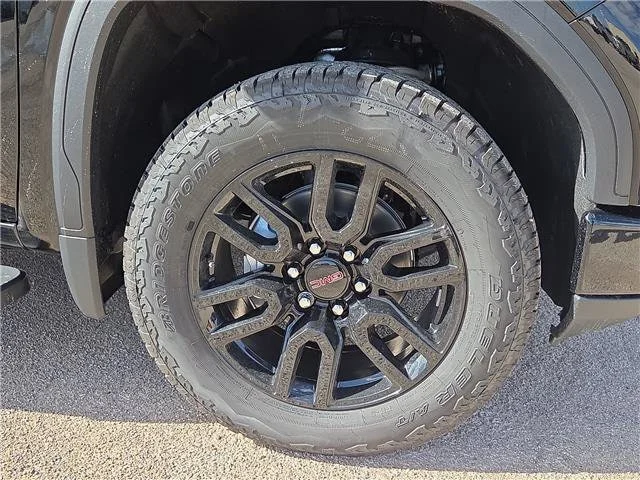 New 2026 Onyx Black GMC Elevation image 7