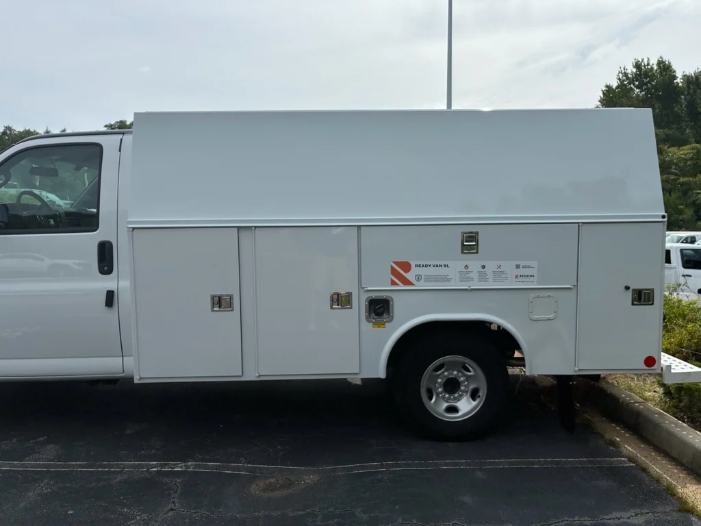 New 2026 Summit White Chevrolet 1WT image 5