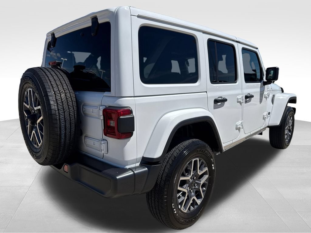 Used 2025 White Jeep 4-Door Sahara 4x4 image 5