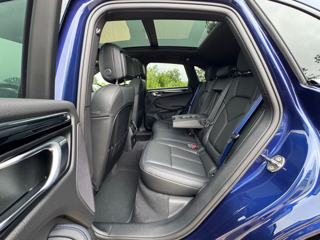 New 2026 Gentian Blue Metallic Porsche  image 28