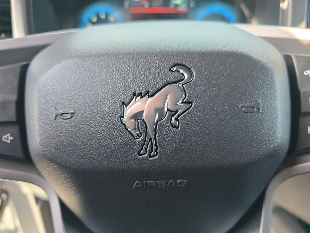 New 2025 Oxford White Ford Base image 30