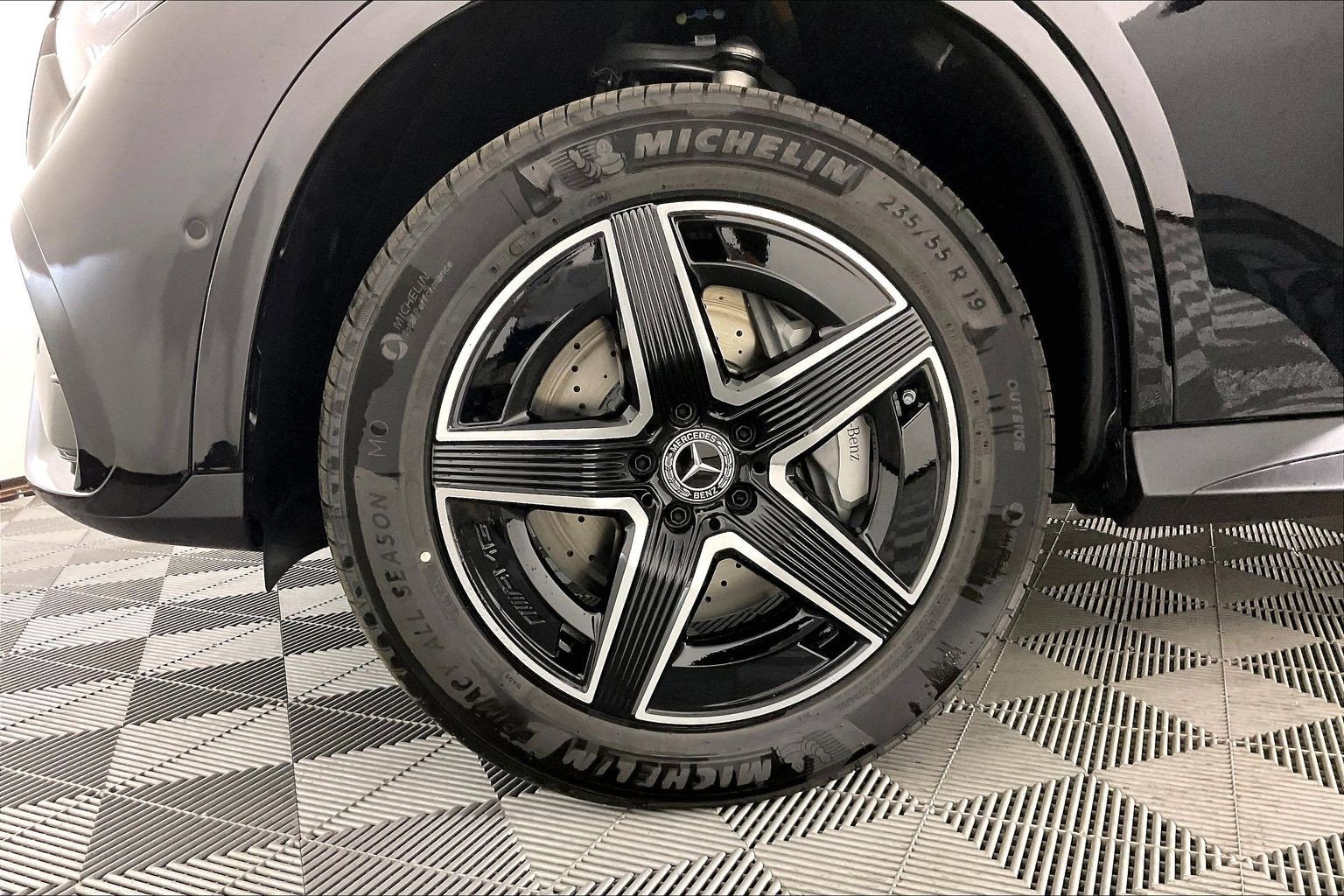 New 2026 Obsidian Black Metallic Mercedes-Benz GLC 300 image 24