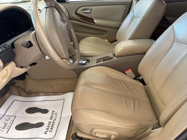 Used 2000 Black Obsidian INFINITI  image 8