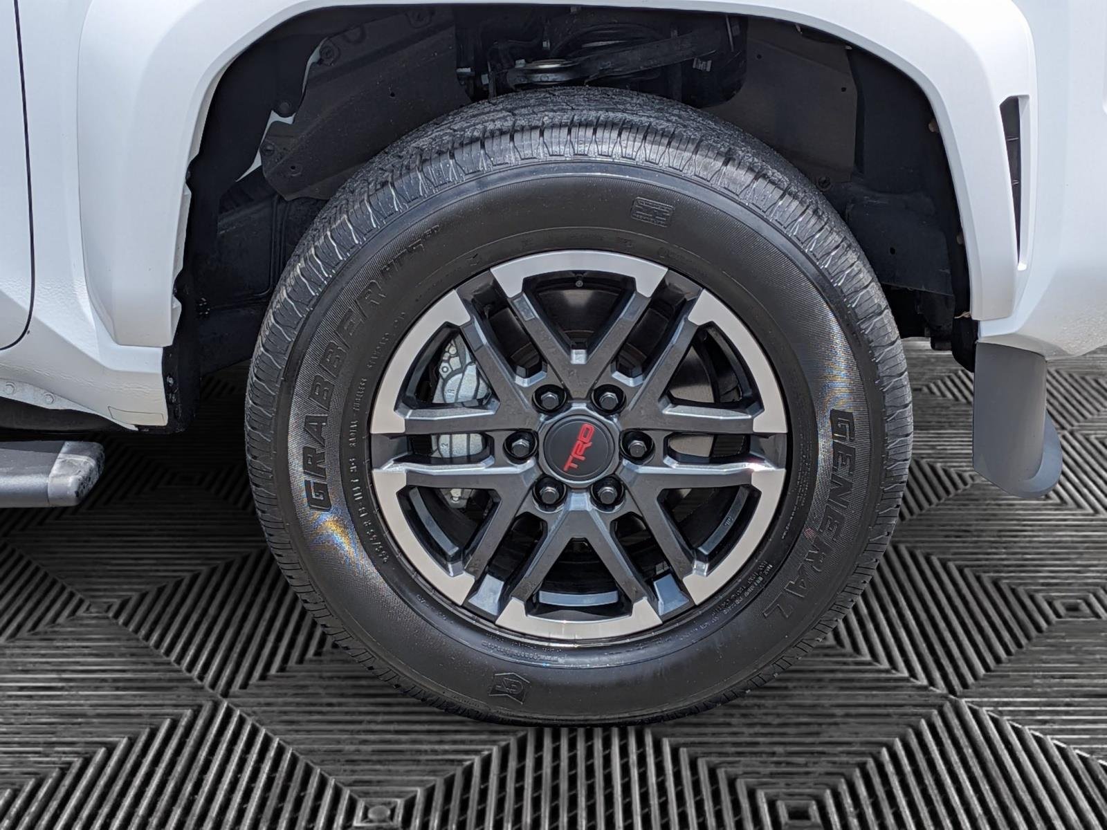 Used 2024 Ice Cap TOYOTA  image 9