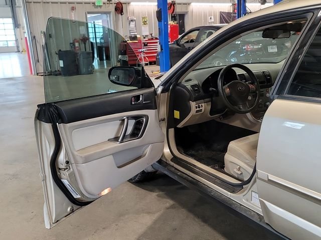 Used 2009 Harvest Gold Metallic Subaru 2.5i image 12
