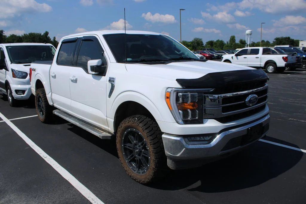 Used 2022 Oxford White Ford Lariat image 3