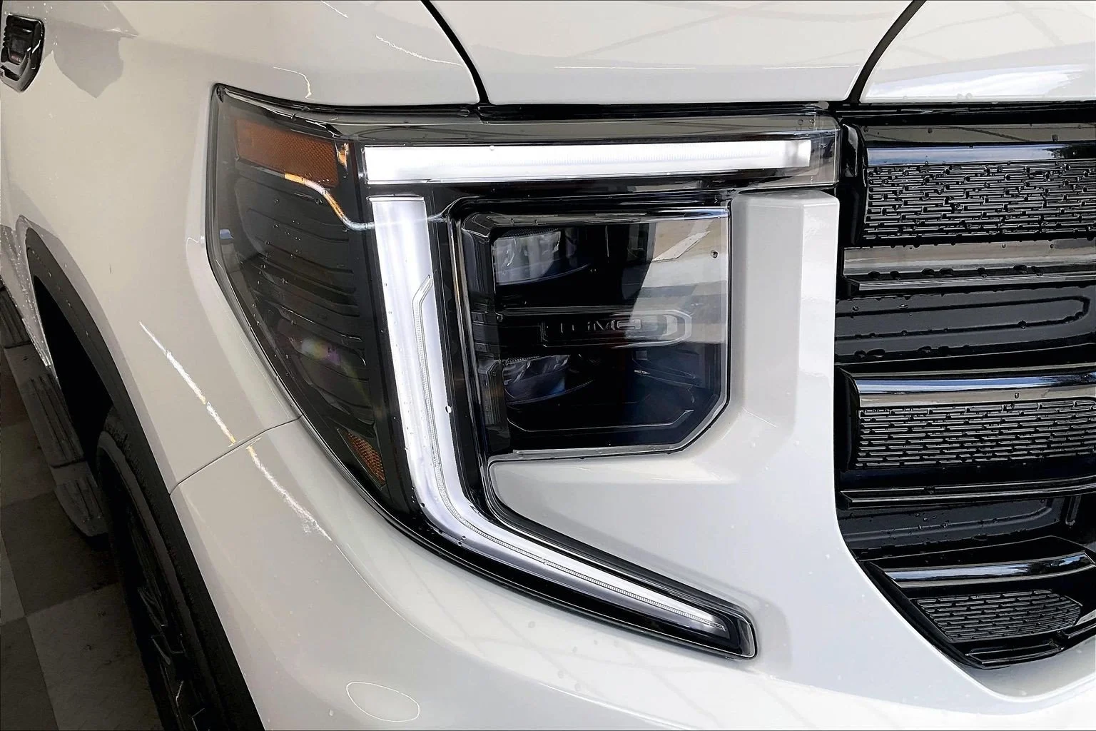 New 2026 Summit White GMC Elevation image 15