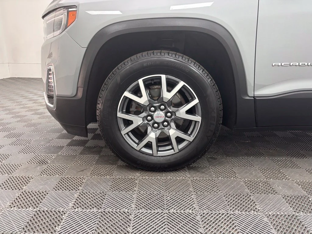 Used 2023 Silver GMC SLT image 16