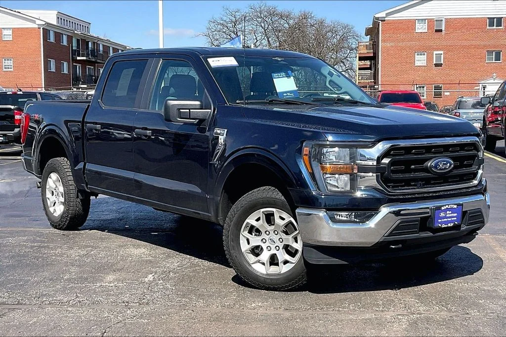 Used 2023 Blue Ford XLT image 30