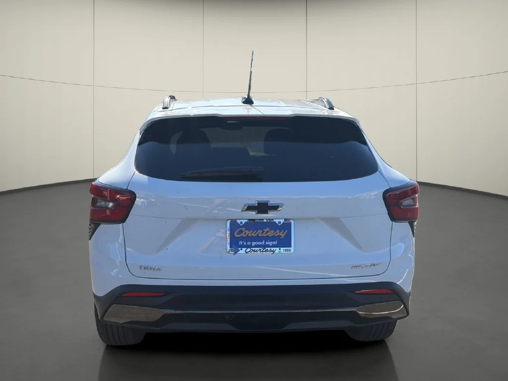 New 2026 Summit White Chevrolet ACTIV image 6