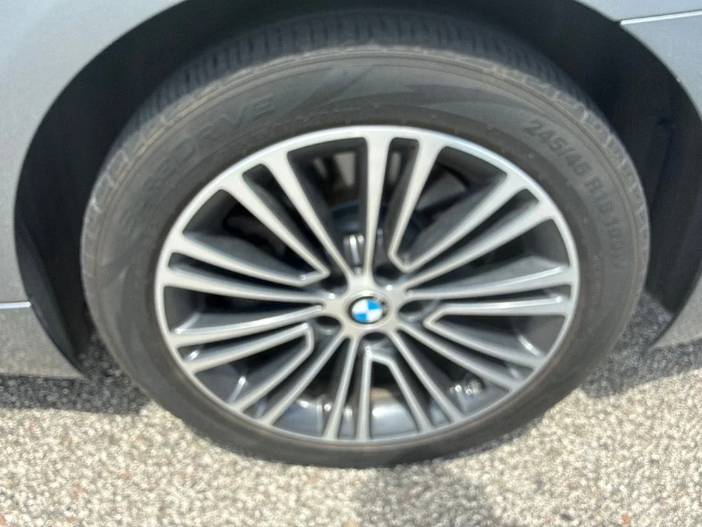 Used 2017 Blue BMW 540i xDrive image 7