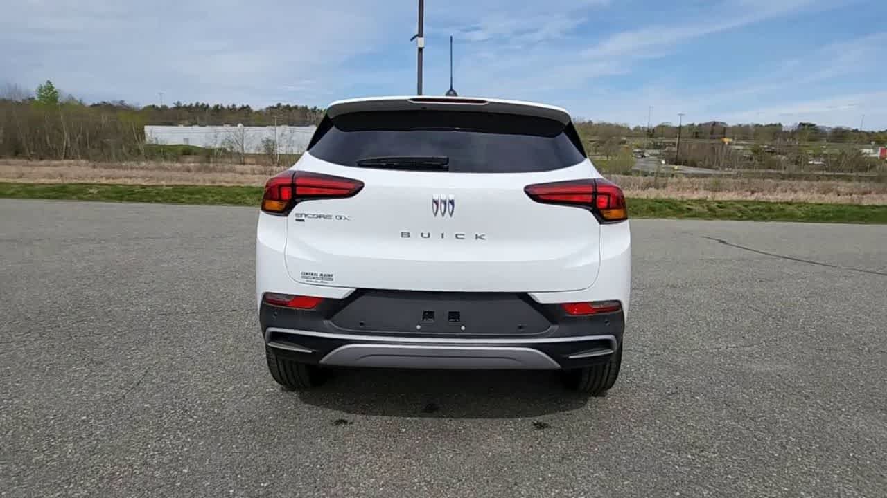 Used 2024 Summit White Buick Preferred image 7