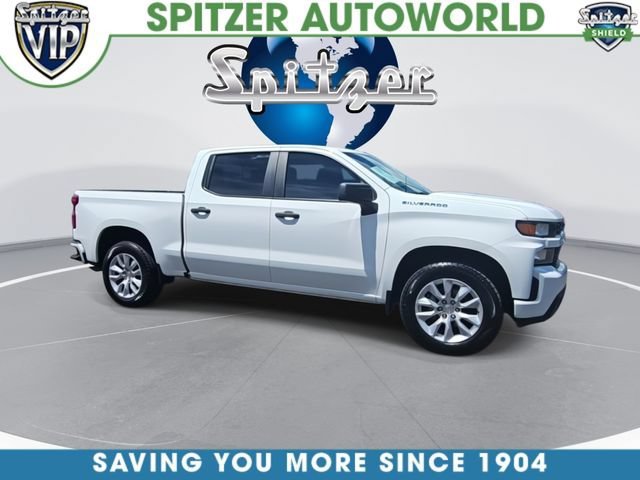 Used 2022 Summit White Chevrolet Custom image 9
