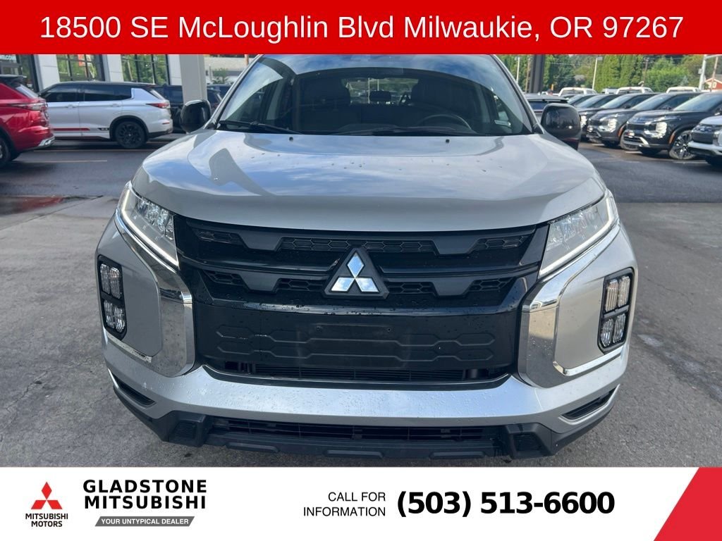 Used 2025 White Diamond Mitsubishi 2.0 ES image 4