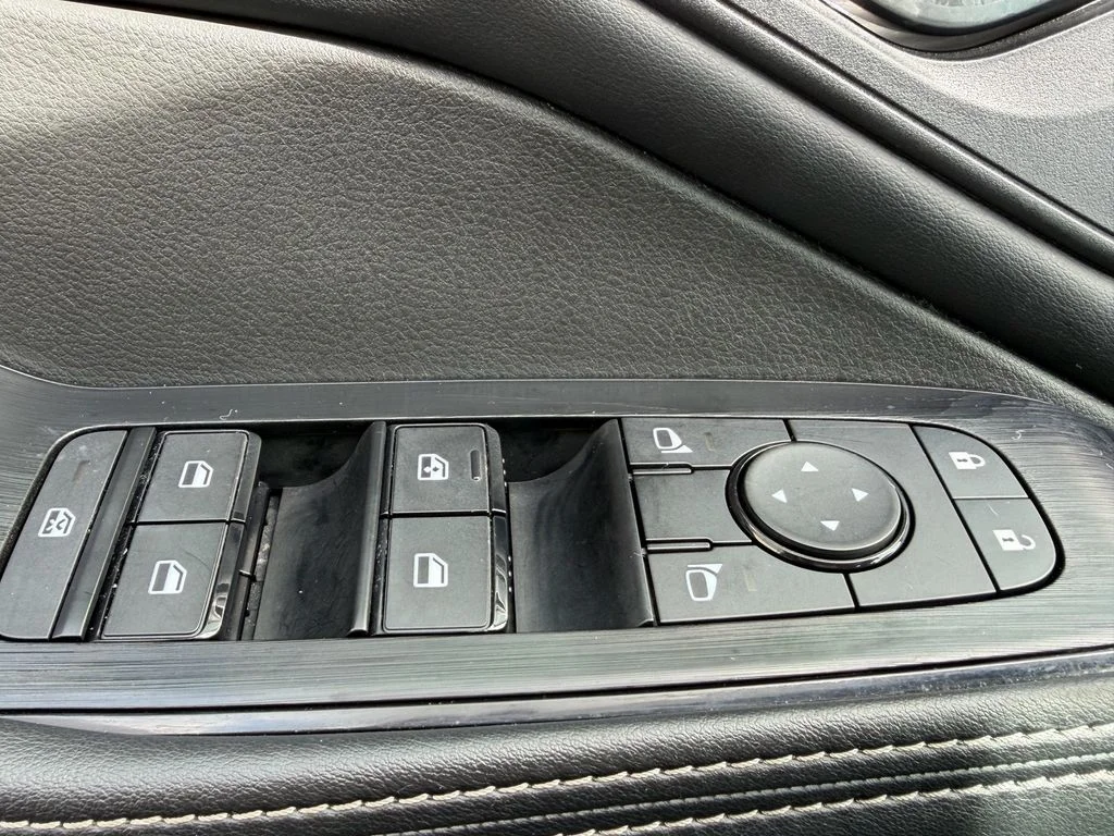 Used 2025 Silver Nissan SV image 22