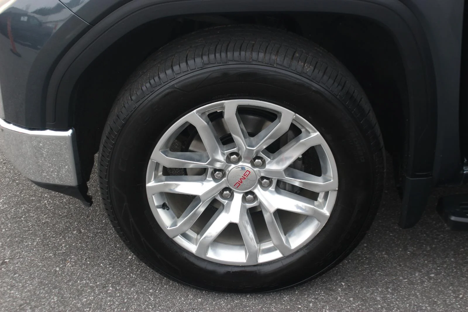 Used 2019 DARK SKY METALLIC GMC SLT image 40