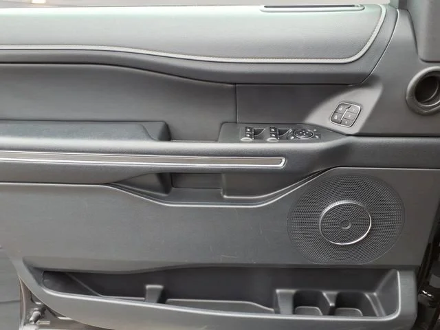 Used 2024  Ford XLT image 13