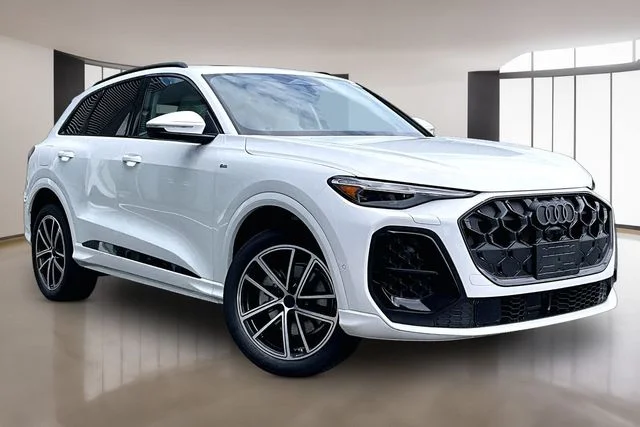 2026 Audi Q5 Premium Plus quattro's photo