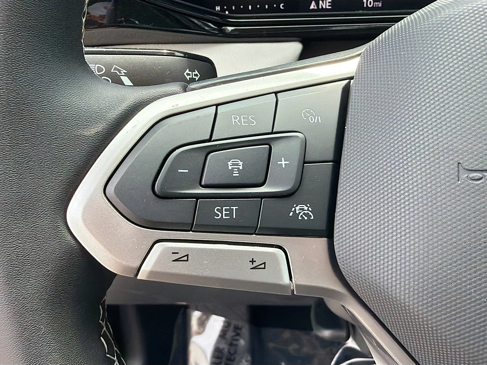 New 2026 White Volkswagen S image 34