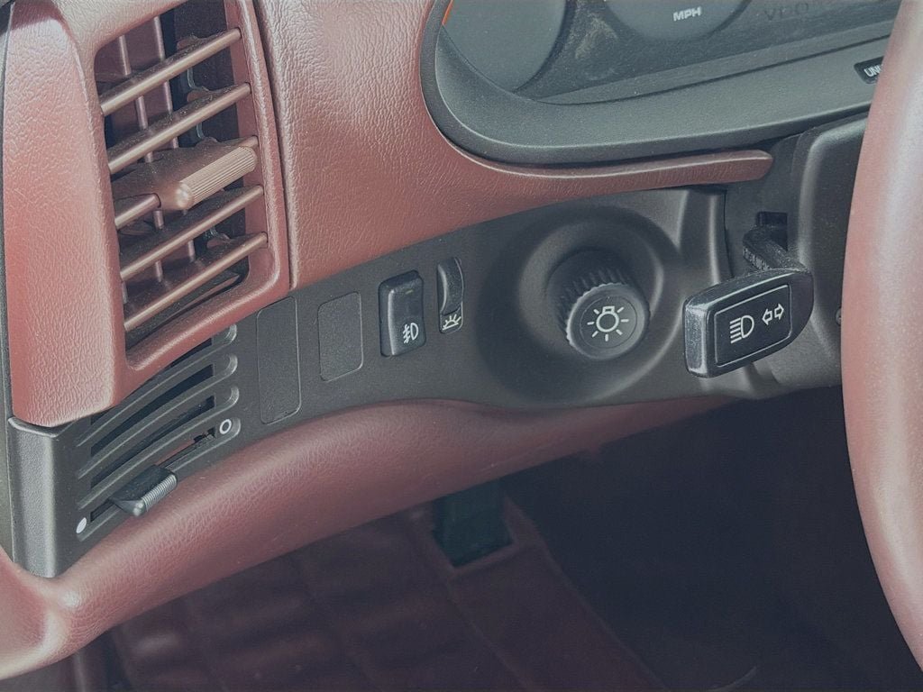Used 1987 White Porsche  image 16