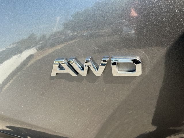 Used 2017 Silver Kia EX image 32