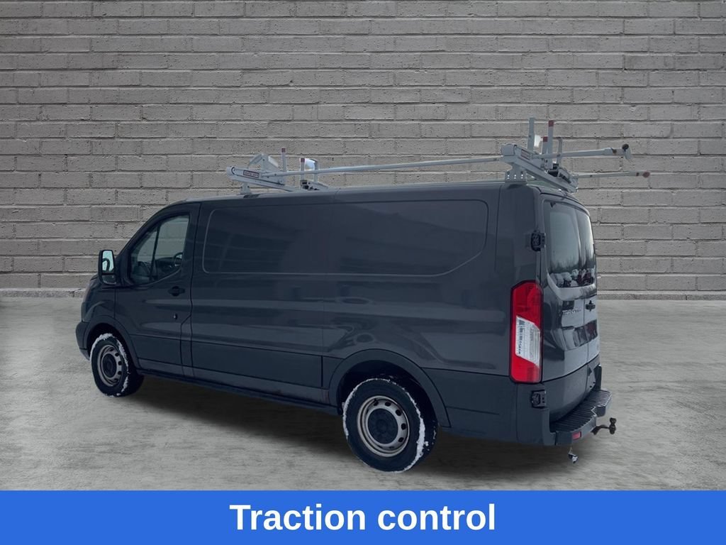 Used 2016  Ford BASE image 8