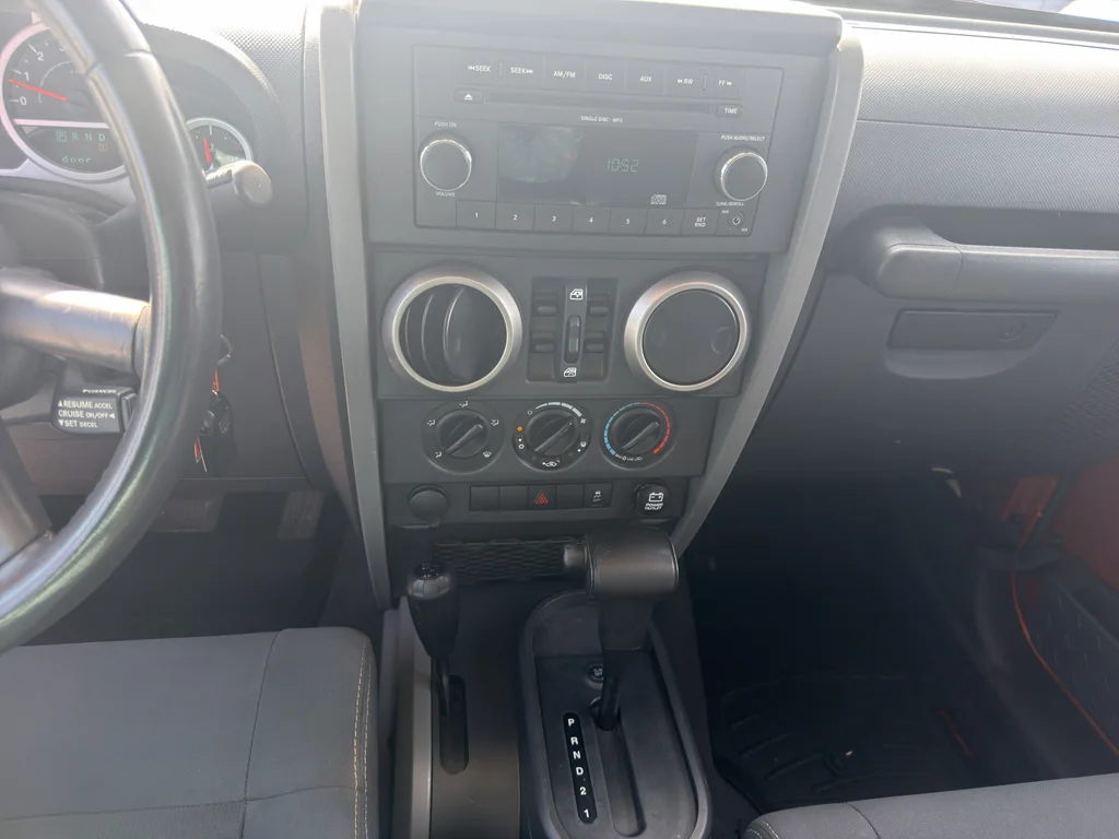 Used 2010 ORANGE Jeep Mountain image 14