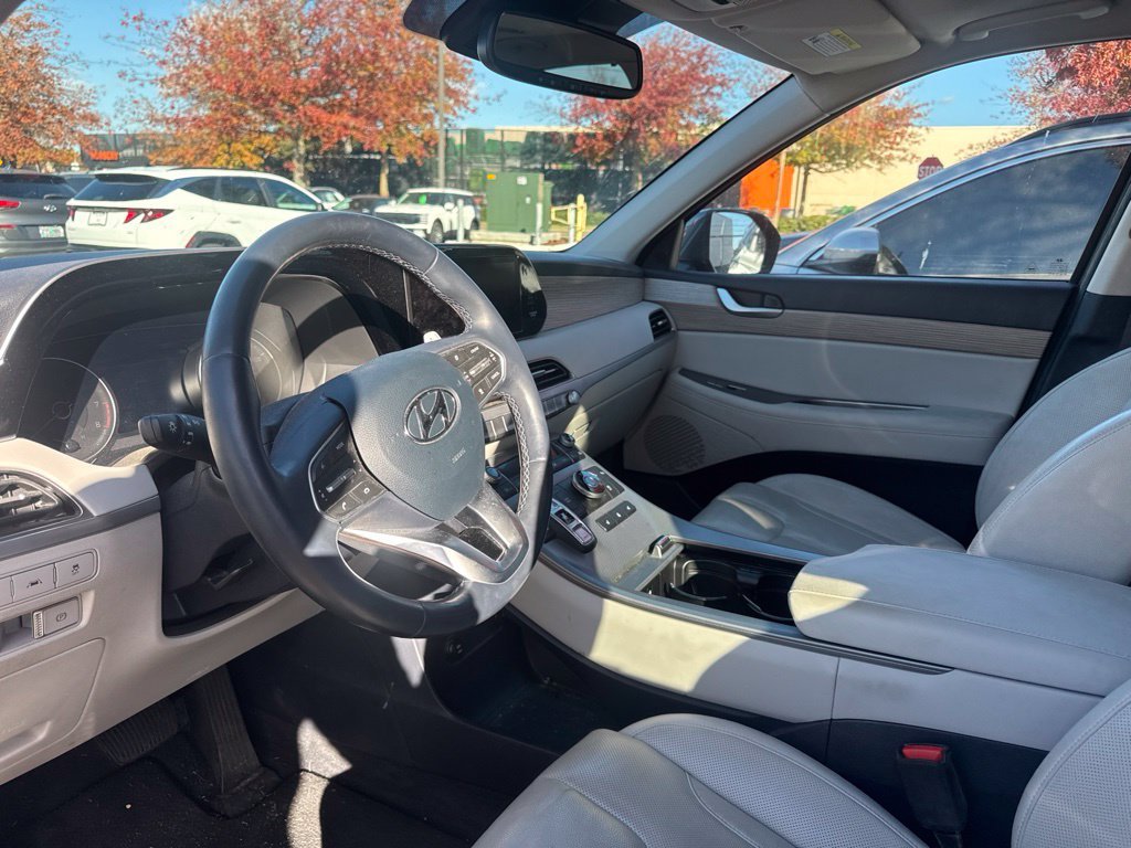 Used 2022 Gray Hyundai SEL image 3