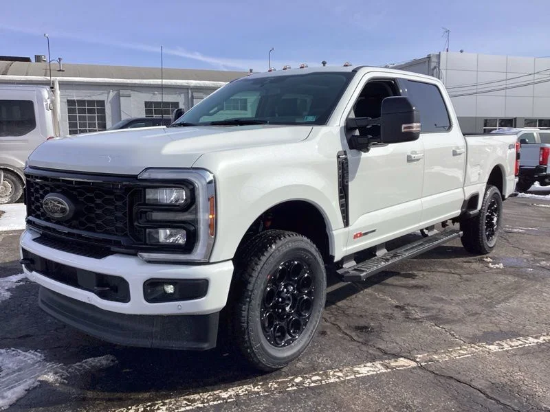 New 2026 Star White Metallic Tri-Coat Ford F-350® Lariat® image 4