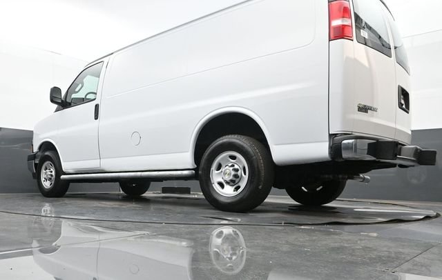 2024 Chevrolet Express Cargo Work Van - Photo 22