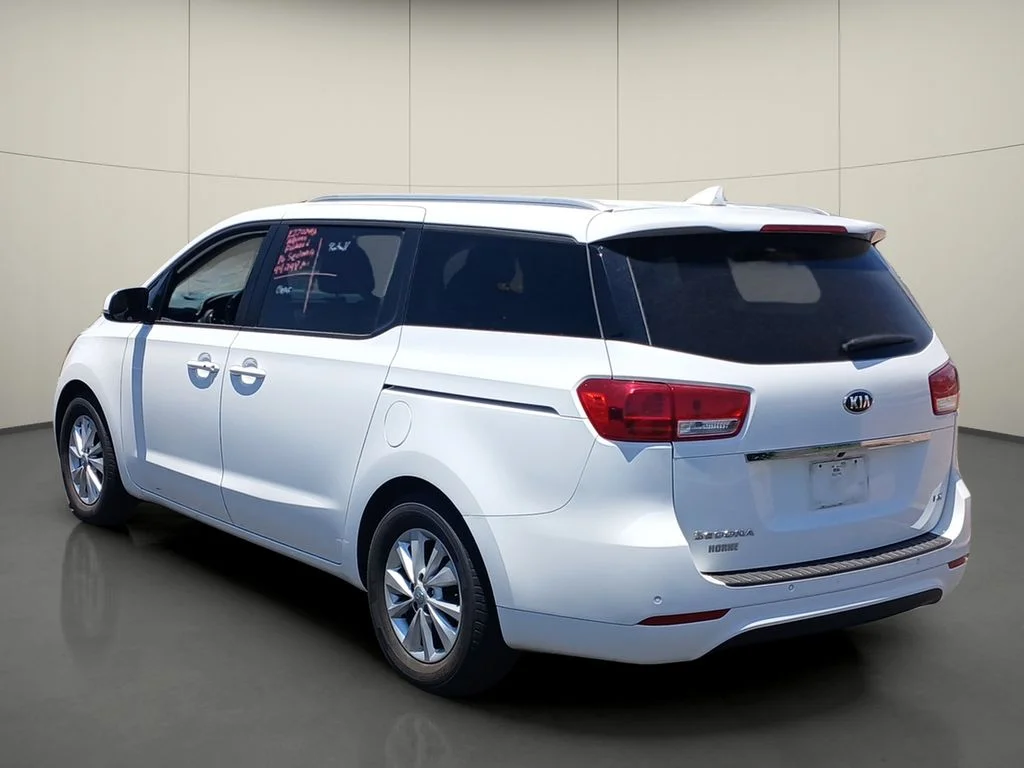 Used 2016 White Kia LX image 5