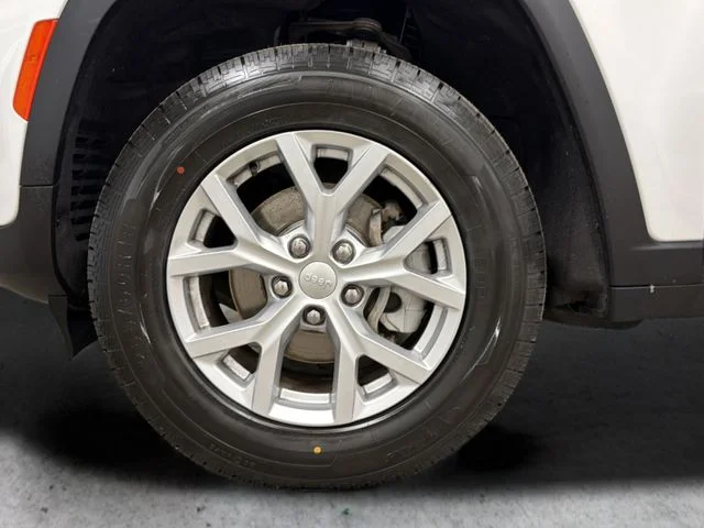 Used 2023 White Jeep Limited image 47