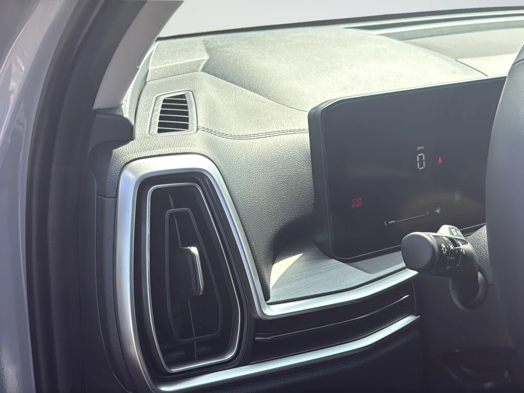 New 2026 Wolf Gray Kia X-Line EX image 32